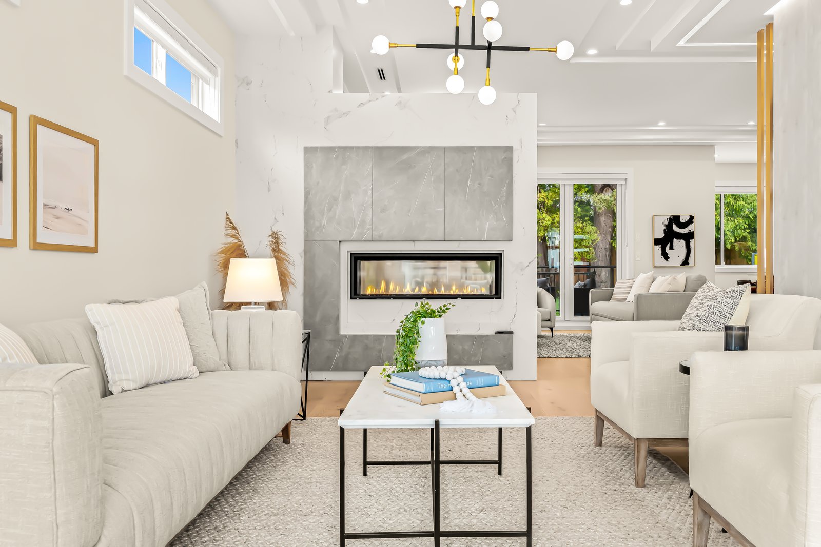 Coquitlam Modern Oak Residence